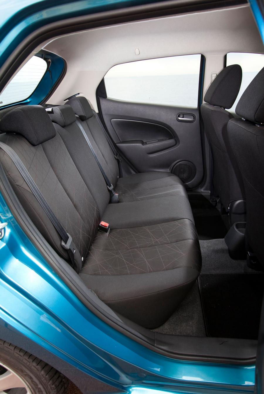  Mazda2 2010 года  (фото 33 из 183)